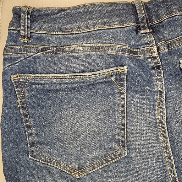 Jean shorts - Picture 3 of 4